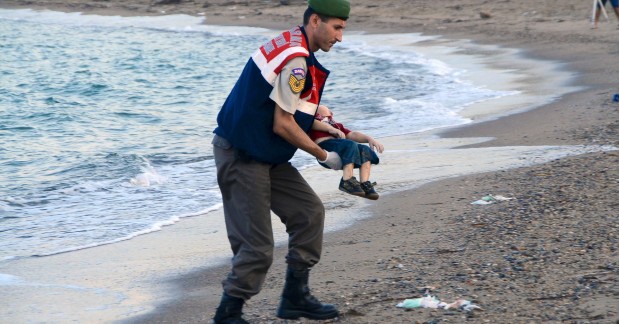 #Refugees Tweets 9.4