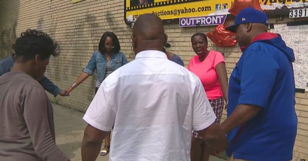 Gun Violence:  Anti-Violence Activist Is Fatally Shot in Chicago