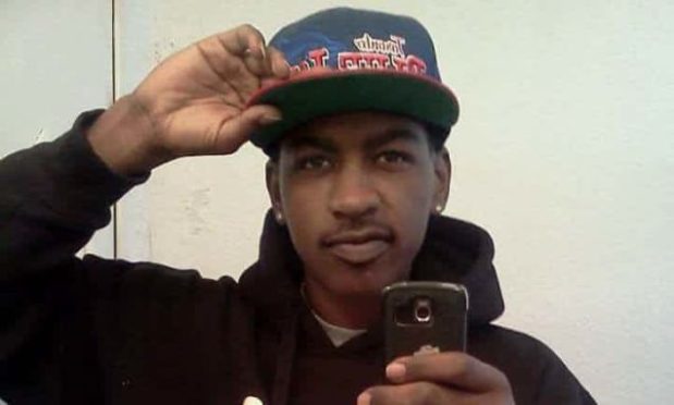 California cops gun down #DianteYarber, father of 3, while he was sitting in his car in Walmart parking lot