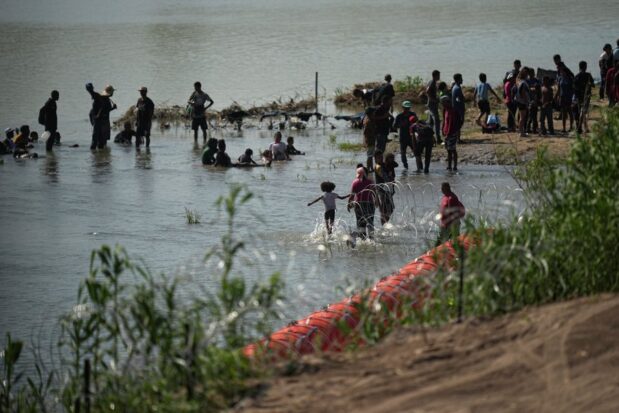 This is absolutely monstrous, inhumane policy. Governor Abbott’s troops have been told to push migrant children back into the Rio Grande to drown.https://t.co/uXT37fwtgr