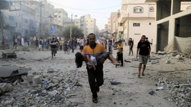 Palestinians in grave danger of mass ethnic cleansing warns UN expert @FranceskAlbs, urging the international community to mediate an immediate ceasefire between #Hamas & #Israeli forces – “Time is of the essence.” #Gaza https://www.ohchr.org/en/press-releases/2023/10/un-expert-warns-new-instance-mass-ethnic-cleansing-palestinians-calls