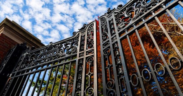 DARK & FASCIST— Harvard just effectively lost 27% of its student body. Trump’s WH not only blocked Harvard from enrolling students, but current international students must transfer or leave as well.